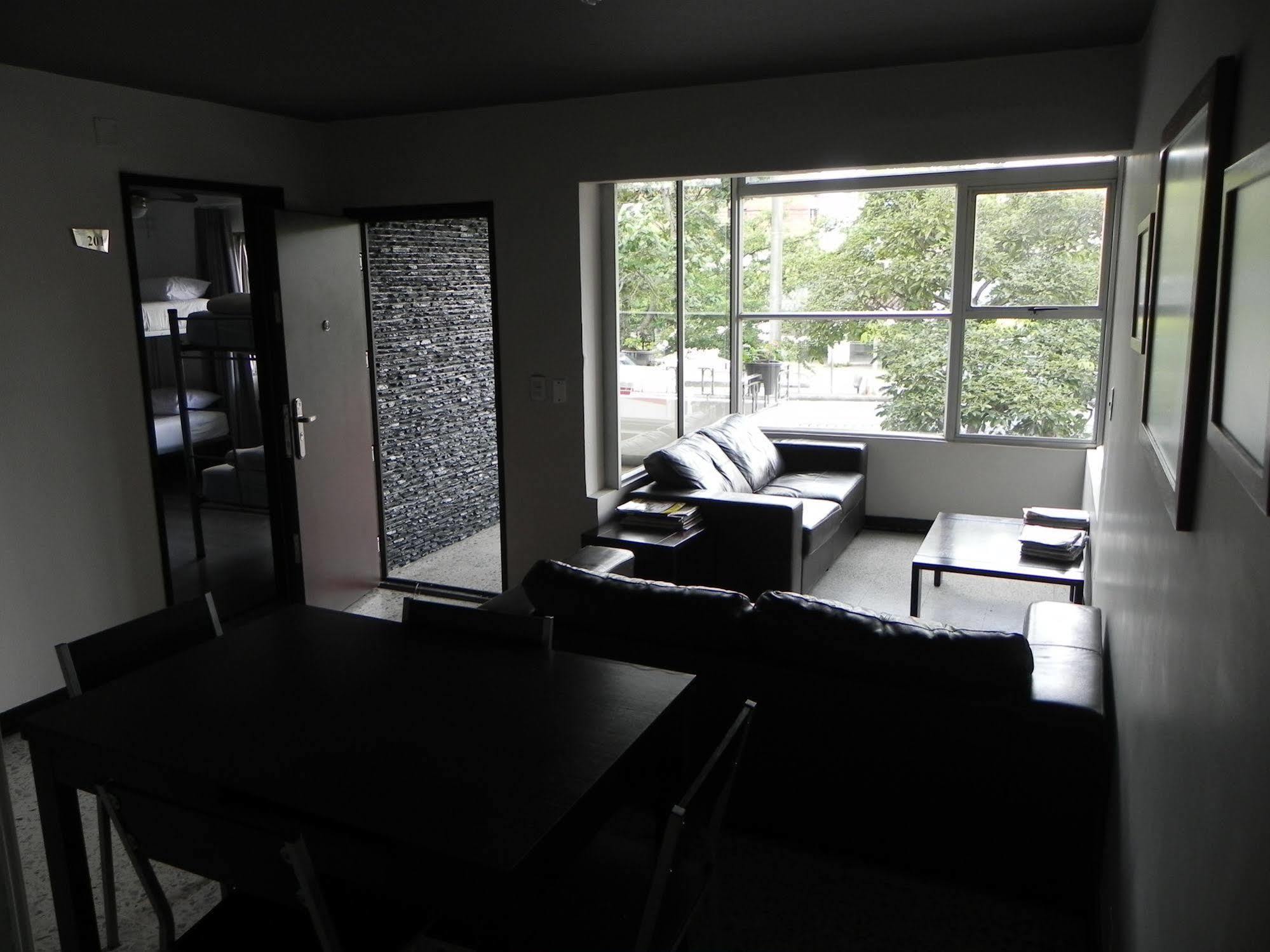 Hostal Tamarindo Inn Medellín Extérieur photo