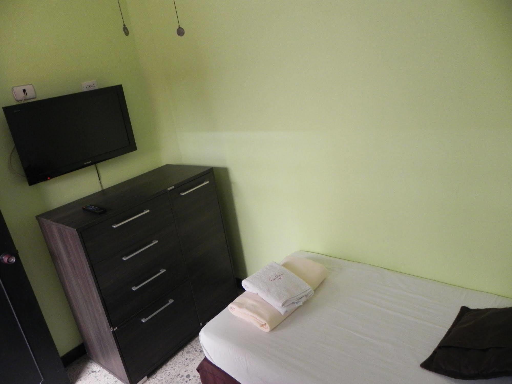 Hostal Tamarindo Inn Medellín Extérieur photo