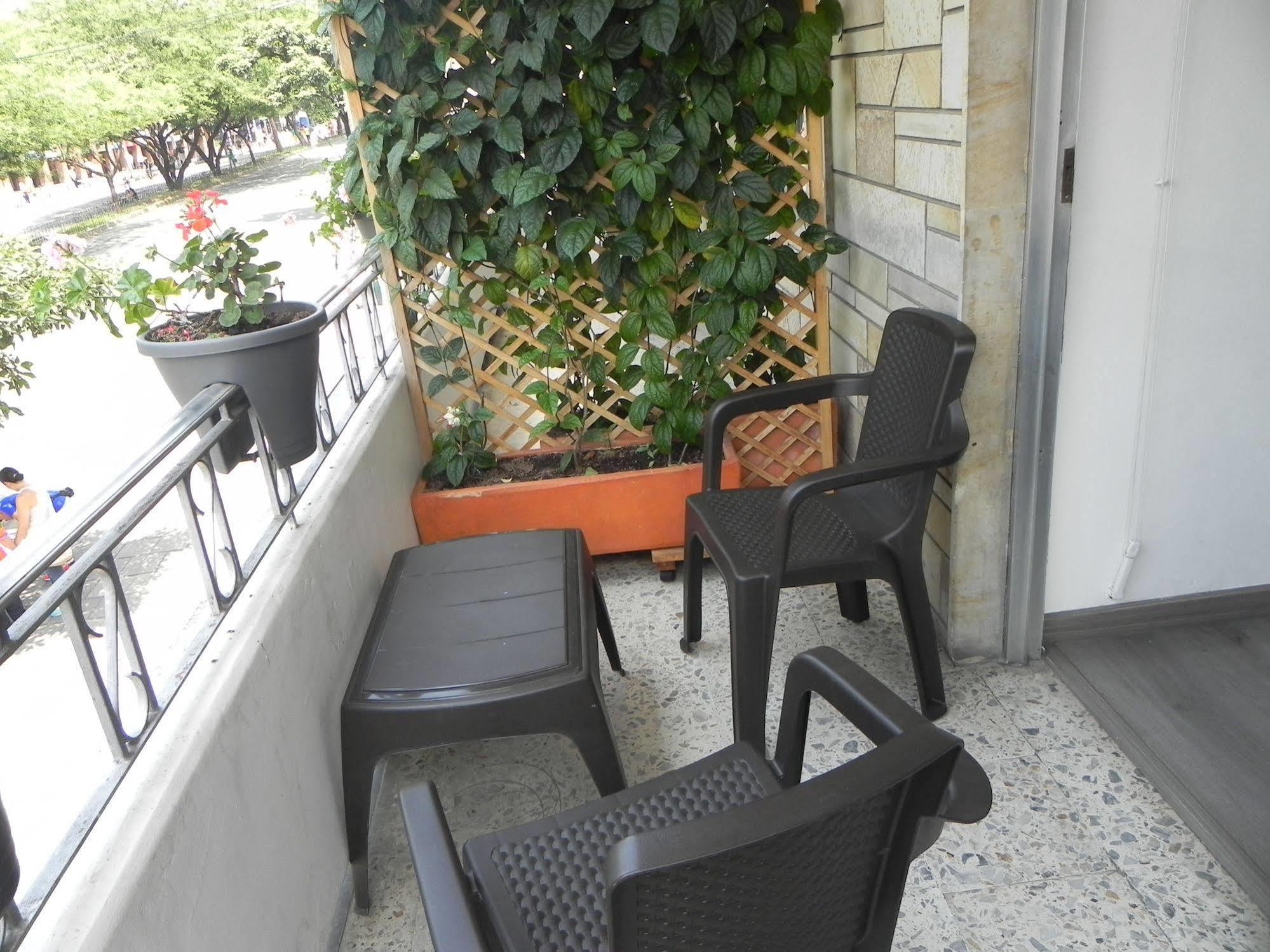 Hostal Tamarindo Inn Medellín Extérieur photo