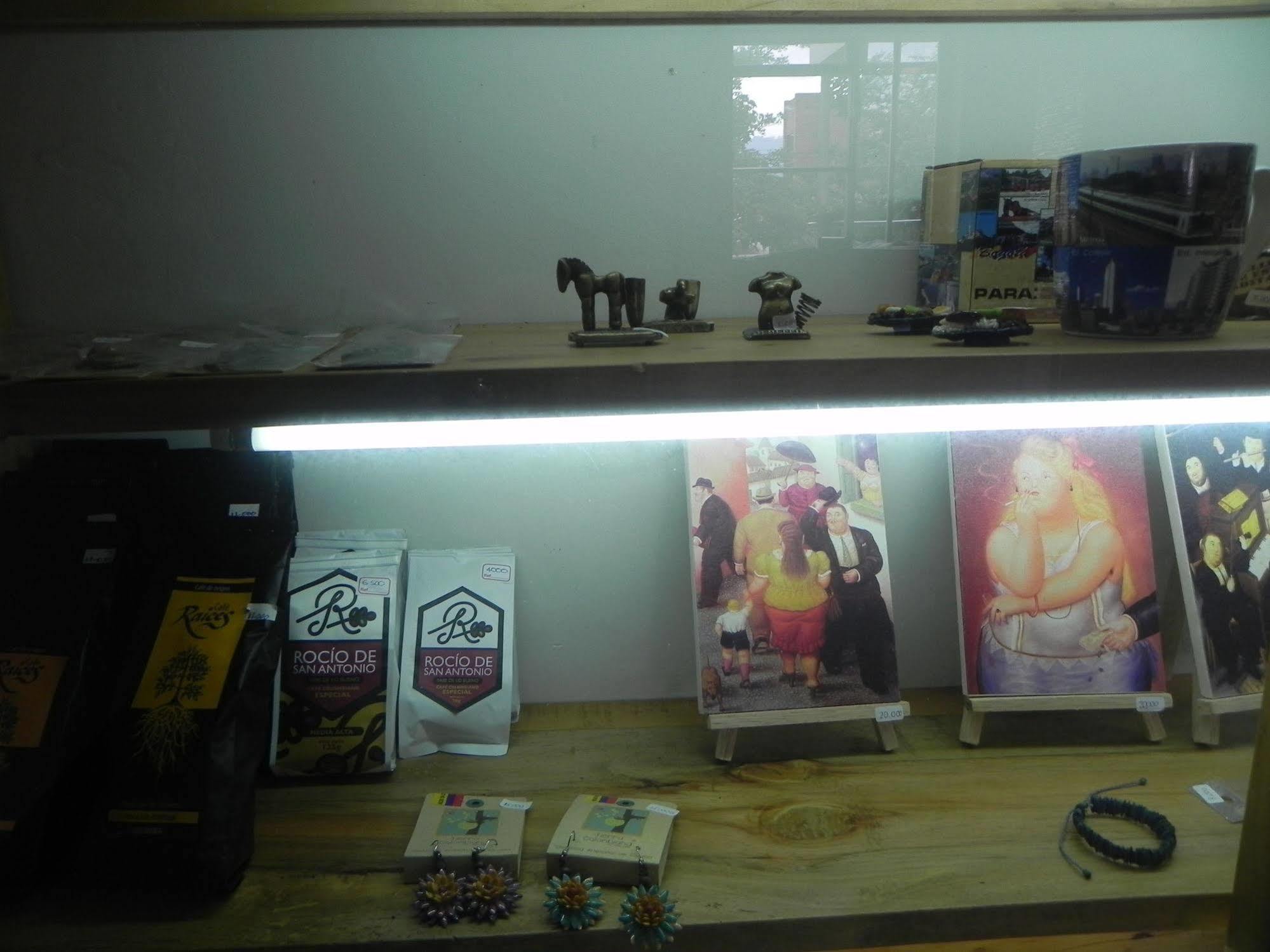 Hostal Tamarindo Inn Medellín Extérieur photo